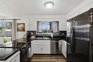 50 Kathryn Ct, Central Point, OR 97502 - Photo 12