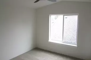 215 S C St, Phoenix, OR 97535 - Photo 20