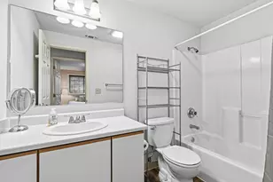 235 Meadow Dr, Ashland, OR 97520 - Photo 14