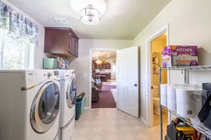 185 Starflower Way, Merlin, OR 97532 - Photo 28