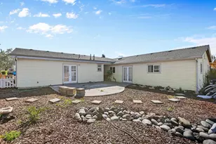 2987 Delta Waters Rd, Medford, OR 97504 - Photo 16