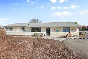 2987 Delta Waters Rd, Medford, OR 97504 - Photo 12