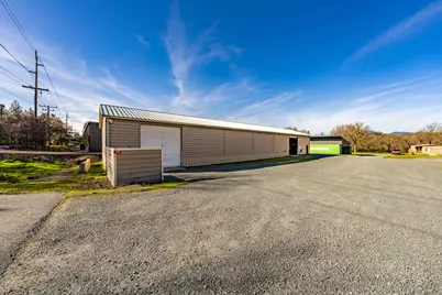 992 Ort Lane, Merlin, OR 97532 - Photo 8