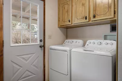 61067 Chuckanut Drive, Bend, OR 97702 - Photo 20