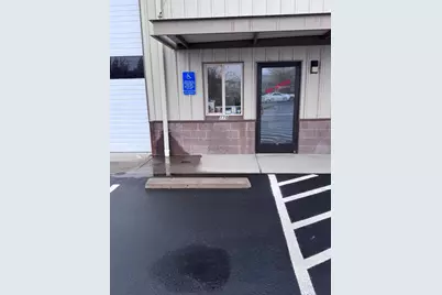 840 SE Woodland Boulevard #110, Bend, OR 97702 - Photo 2