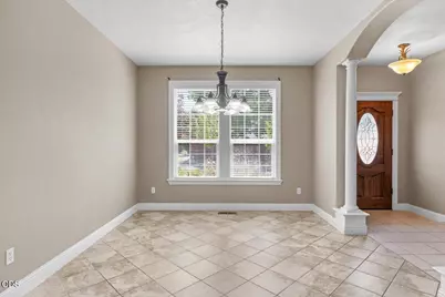 4549 Wolf Run Drive, Medford, OR 97504 - Photo 8