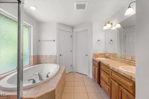 4549 Wolf Run Dr, Medford, OR 97504 - Photo 24