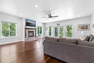 302 Penny Ln, Shady Cove, OR 97539 - Photo 6