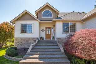 2232 Haviland Dr, Grants Pass, OR 97527 - Photo 1