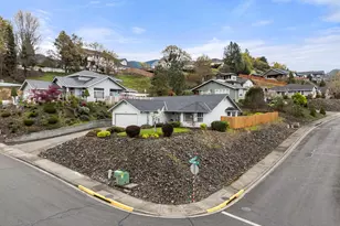 1515 Panoramic Loop, Grants Pass, OR 97527 - Photo 26