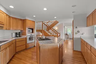 395 Autumn Ln, Jacksonville, OR 97530 - Photo 16