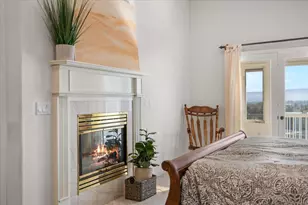 395 Autumn Ln, Jacksonville, OR 97530 - Photo 24