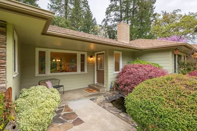 5270 Rogue River Highway, Grants Pass, OR 97527 - Photo 2