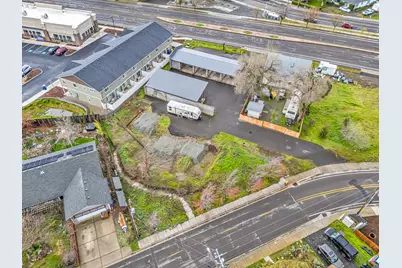 70 Suncrest Road, Talent, OR 97540 - Photo 10