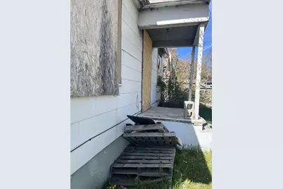 112 S Wendling Street, Klamath Falls, OR 97601 - Photo 8