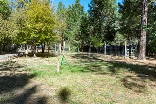 3504 Azalea Dr, Grants Pass, OR 97526 - Photo 8