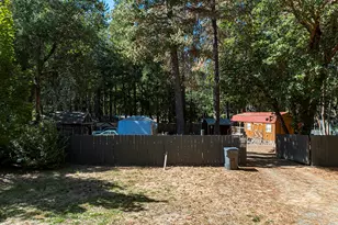 3504 Azalea Dr, Grants Pass, OR 97526 - Photo 12