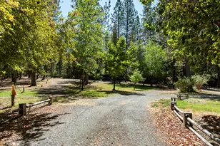 3504 Azalea Dr, Grants Pass, OR 97526 - Photo 56