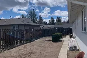 1762 SW 35th St, Redmond, OR 97756 - Photo 16