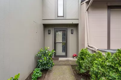 302 Medford Heights Lane, Medford, OR 97504 - Photo 4