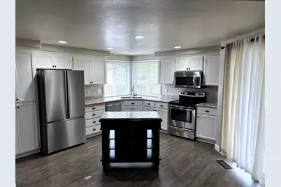 2307 Jeremy Street, Central Point, OR 97502 - Photo 12