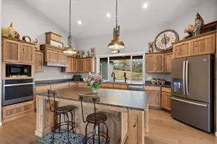 182 Blue Chip Ln, Grants Pass, OR 97527 - Photo 12