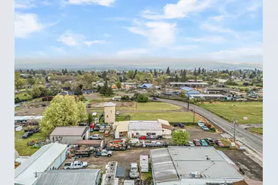 1250 W McAndrews Road, Medford, OR 97501 - Photo 26