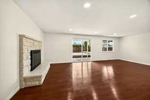 1680 Brookhurst St, Medford, OR 97504 - Photo 12