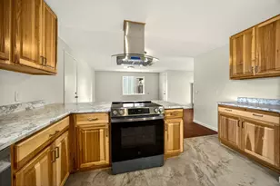 1680 Brookhurst St, Medford, OR 97504 - Photo 8