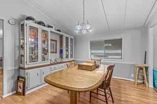 380 Bayard Dr, Grants Pass, OR 97527 - Photo 4