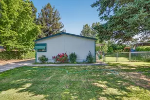 380 Bayard Dr, Grants Pass, OR 97527 - Photo 14