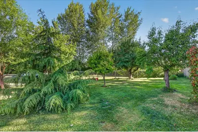 380 Bayard Drive, Grants Pass, OR 97527 - Photo 6