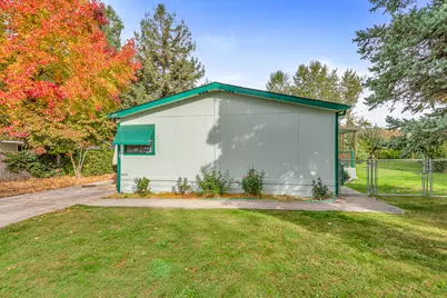 380 Bayard Drive, Grants Pass, OR 97527 - Photo 10