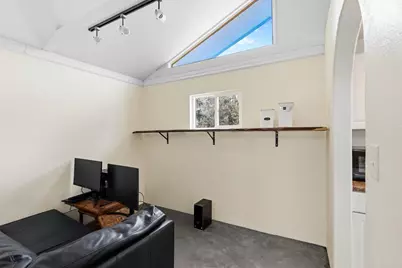 11747 Whispering Pines Drive, Keno, OR 97627 - Photo 8