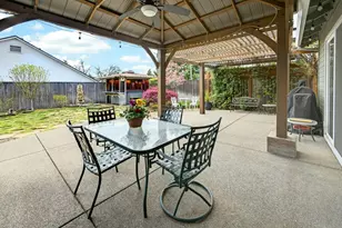 1562 Ridge Way, Medford, OR 97504 - Photo 14