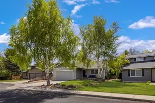 20731 Justice Ct, Bend, OR 97701 - Photo 2