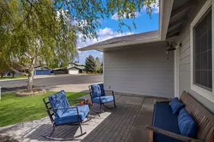 20731 Justice Ct, Bend, OR 97701 - Photo 4