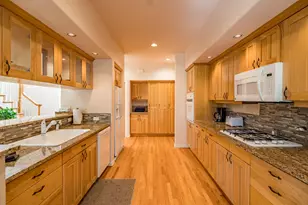 56994 Peppermill Cir, Sunriver, OR 97707 - Photo 10