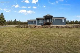 5798 SE Grant Rd, Prineville, OR 97754 - Photo 2