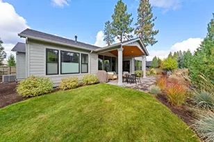 60882 SW Headwaters Loop, Bend, OR 97702 - Photo 68