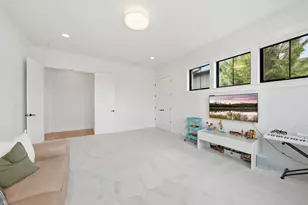 60882 SW Headwaters Loop, Bend, OR 97702 - Photo 52