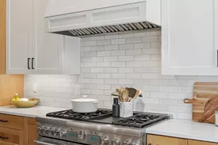 60882 SW Headwaters Loop, Bend, OR 97702 - Photo 28