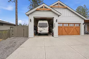 60882 SW Headwaters Loop, Bend, OR 97702 - Photo 72
