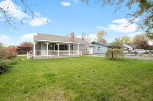 3854 Summers Ln, Klamath Falls, OR 97603 - Photo 18