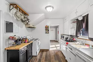 3854 Summers Ln, Klamath Falls, OR 97603 - Photo 6