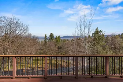 6586 Coopers Hawk Road, Klamath Falls, OR 97601 - Photo 4