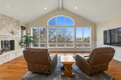 6586 Coopers Hawk Road, Klamath Falls, OR 97601 - Photo 8