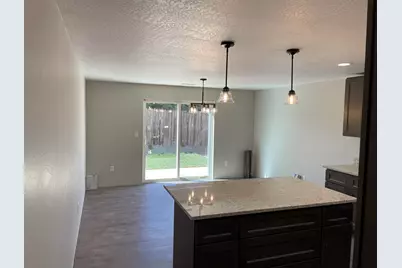 2473 Brady Way, Medford, OR 97501 - Photo 4