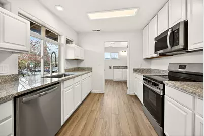 24 Dewey Street, Ashland, OR 97520 - Photo 10