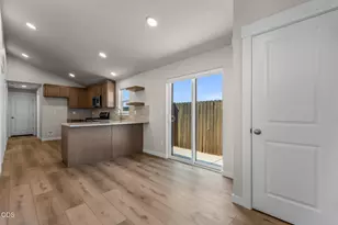 2842 NW Sterling Dr, Redmond, OR 97756 - Photo 10